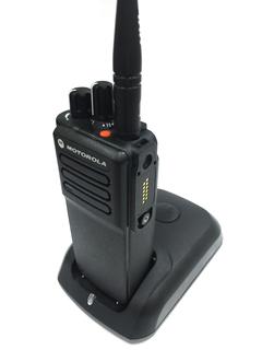 Радиостанция носимая цифровая Motorola DP4400e (Mototrbo DP4400e)